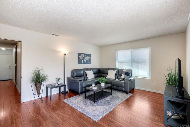 1114 Red Hawk Way, San Marcos, CA 92078