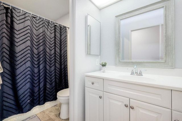 1114 Red Hawk Way, San Marcos, CA 92078