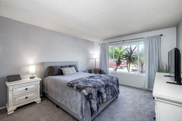 1114 Red Hawk Way, San Marcos, CA 92078