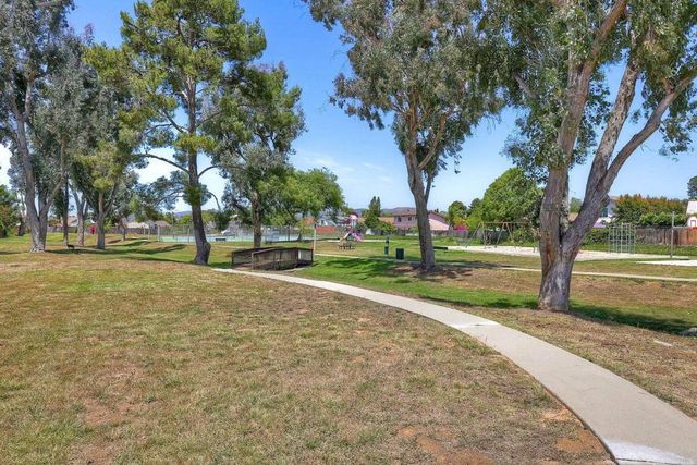 1114 Red Hawk Way, San Marcos, CA 92078