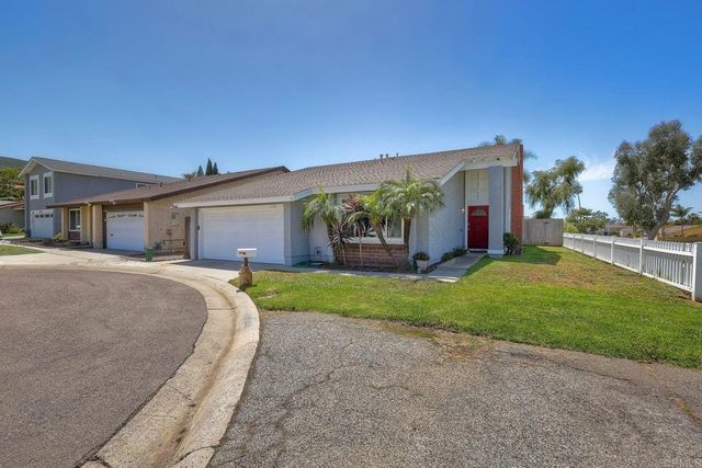 1114 Red Hawk Way, San Marcos, CA 92078