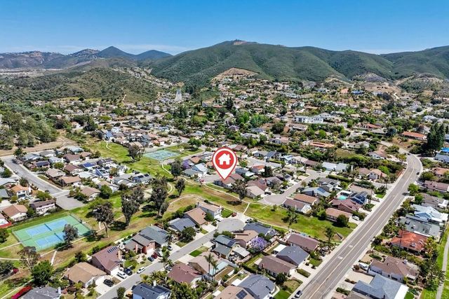 1114 Red Hawk Way, San Marcos, CA 92078