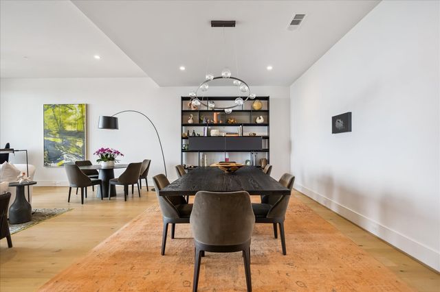 2325 Welch Street 704, Houston, TX 77019