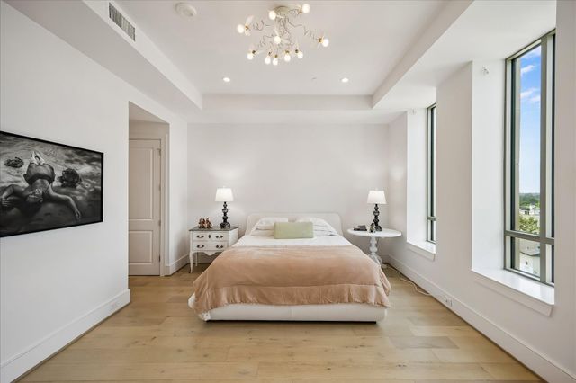 2325 Welch Street 704, Houston, TX 77019