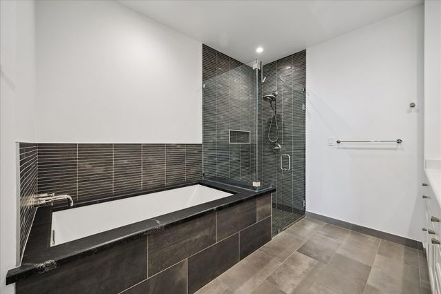 2325 Welch Street 704, Houston, TX 77019