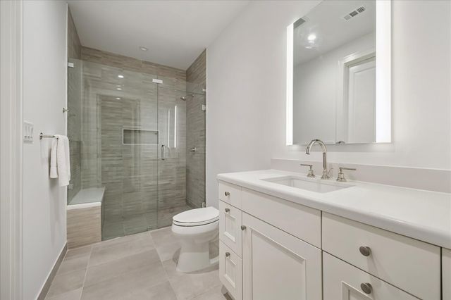 2325 Welch Street 704, Houston, TX 77019