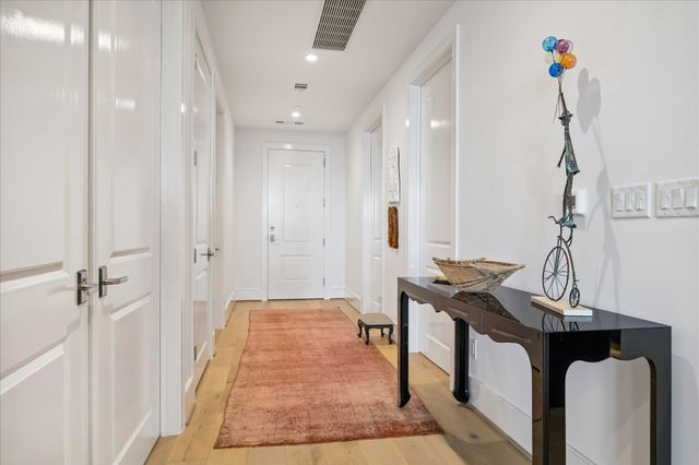 2325 Welch Street 704, Houston, TX 77019