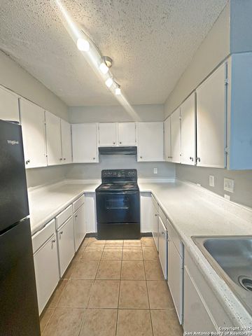 7502 Oak Chase # 7508, San Antonio, TX 78239