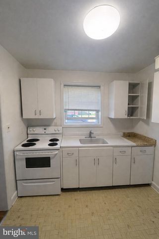 502 SHARPLEY LN, Wilmington, DE 19803