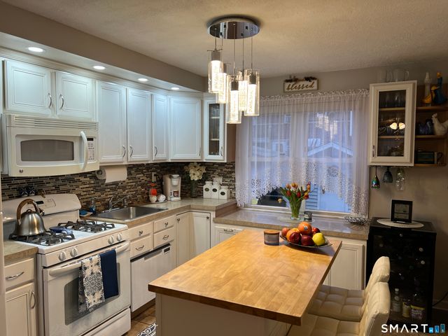 272 Court D, Bld 54 Court, Bridgeport, CT 06610