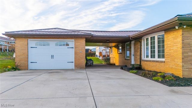 108 Elaine Avenue, Follansbee, WV 26037