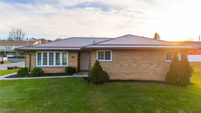 108 Elaine Avenue, Follansbee, WV 26037