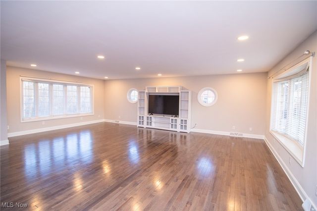 108 Elaine Avenue, Follansbee, WV 26037