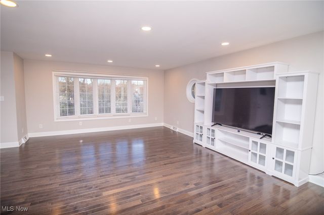 108 Elaine Avenue, Follansbee, WV 26037