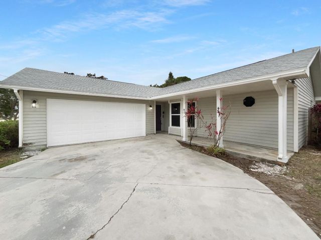 5409 Hickory Drive, Fort Pierce, FL 34982