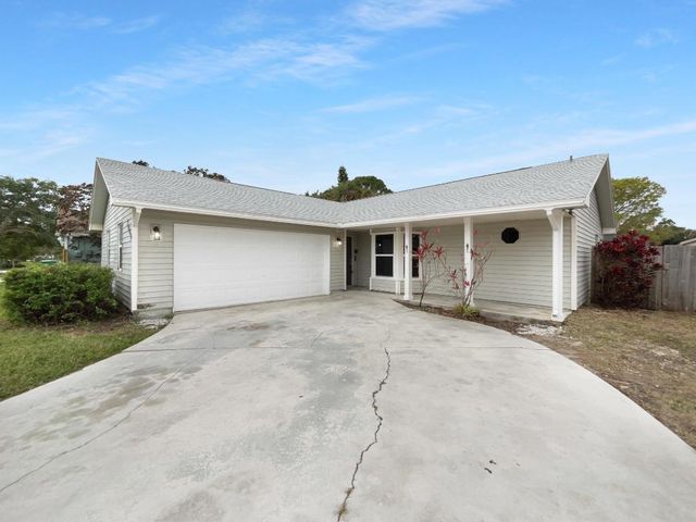 5409 Hickory Drive, Fort Pierce, FL 34982