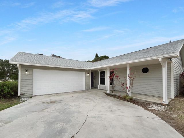 5409 Hickory Drive, Fort Pierce, FL 34982