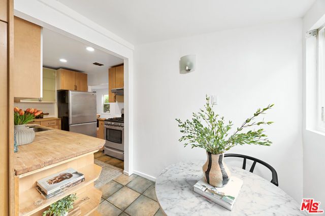 3628 Rosewood Avenue, Los Angeles, CA 90066