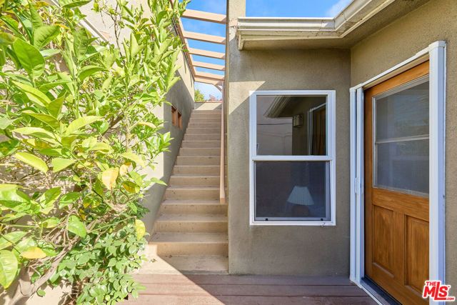 3628 Rosewood Avenue, Los Angeles, CA 90066