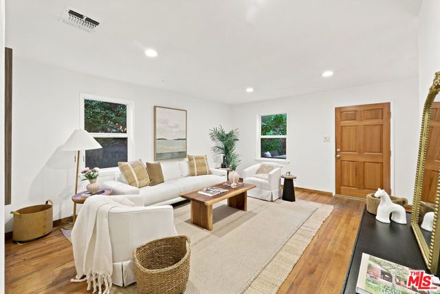3628 Rosewood Avenue, Los Angeles, CA 90066