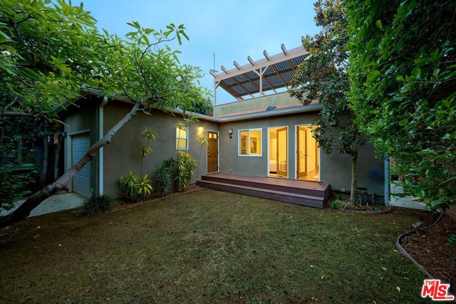 3628 Rosewood Avenue, Los Angeles, CA 90066