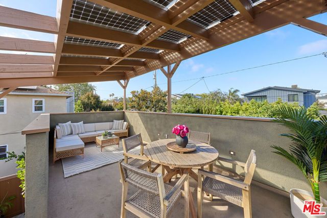 3628 Rosewood Avenue, Los Angeles, CA 90066