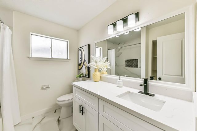 1913 Grace Street, Alvin, TX 77511