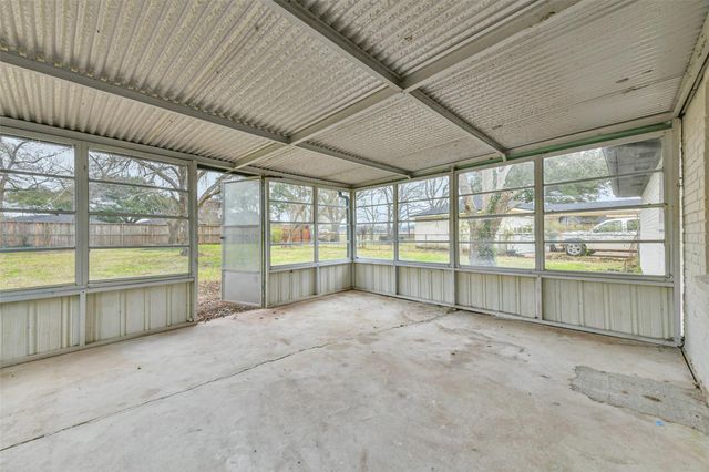 1913 Grace Street, Alvin, TX 77511