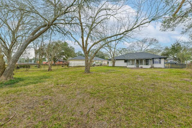 1913 Grace Street, Alvin, TX 77511