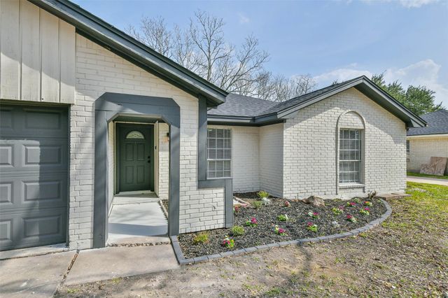 1913 Grace Street, Alvin, TX 77511