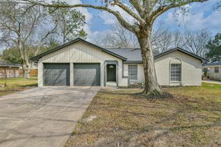 1913 Grace Street, Alvin, TX 77511