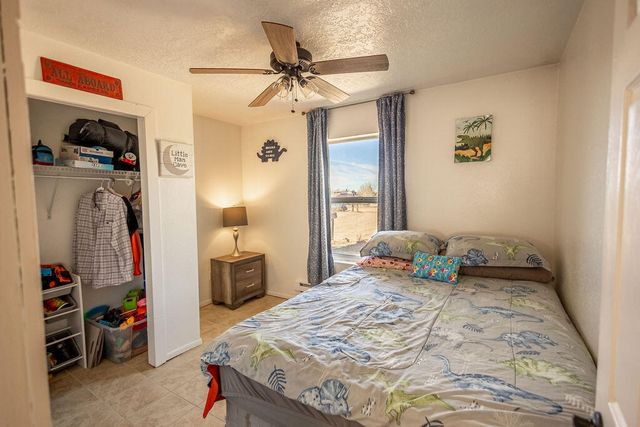 3 T J Lane, Los Lunas, NM 87031