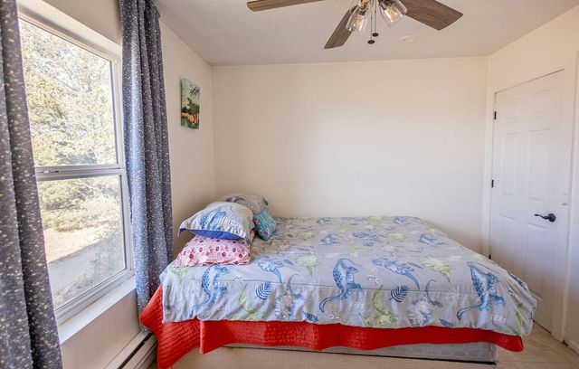 3 T J Lane, Los Lunas, NM 87031