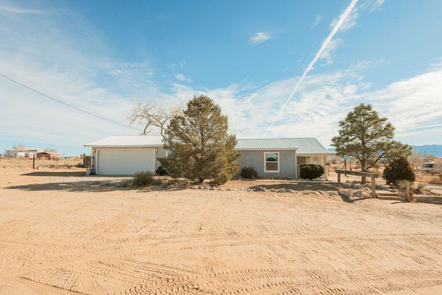 3 T J Lane, Los Lunas, NM 87031