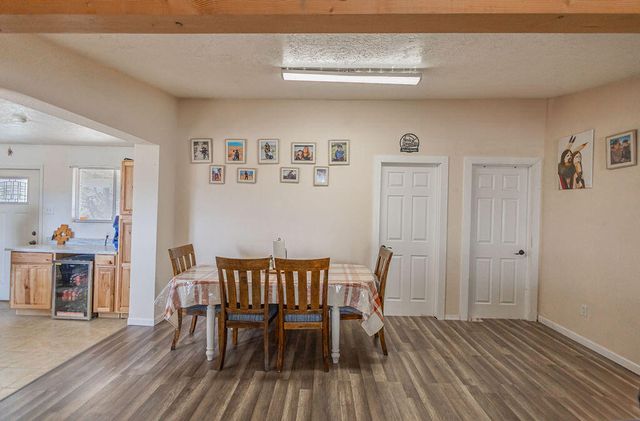 3 T J Lane, Los Lunas, NM 87031