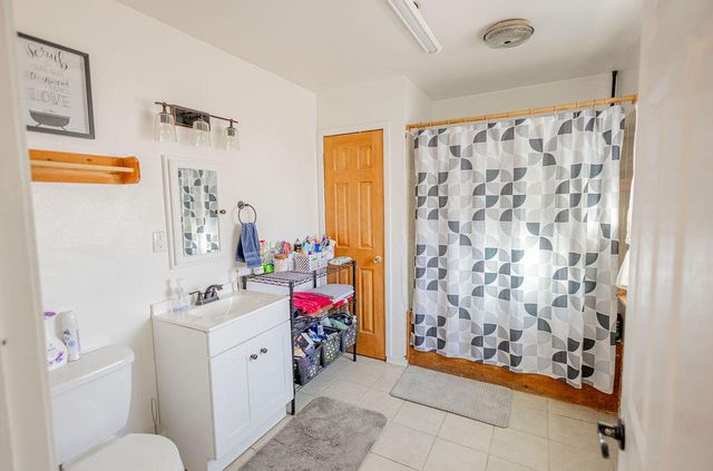 3 T J Lane, Los Lunas, NM 87031