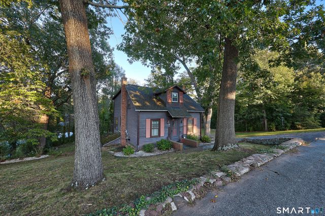 142 Crystal Lake Road, Middletown, CT 06457