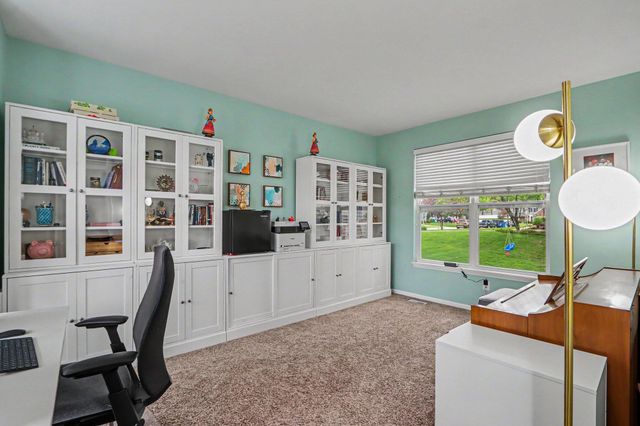 9860 Chambray Street, Portage, MI 49002
