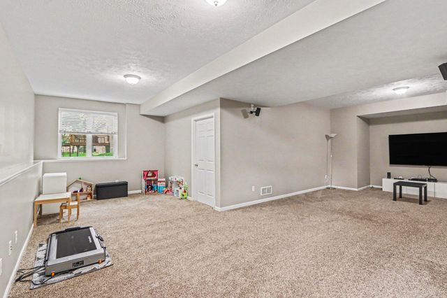 9860 Chambray Street, Portage, MI 49002