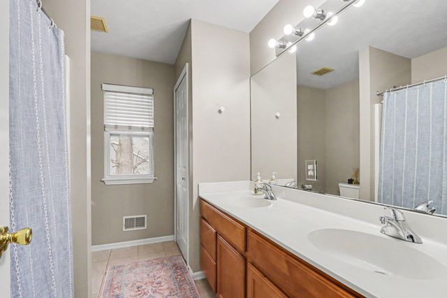 9860 Chambray Street, Portage, MI 49002