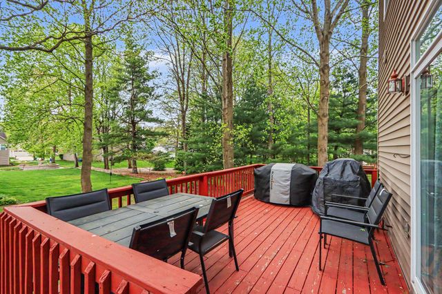 9860 Chambray Street, Portage, MI 49002