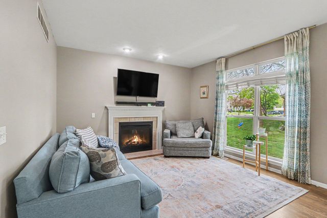 9860 Chambray Street, Portage, MI 49002