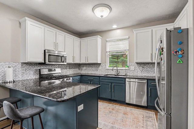 9860 Chambray Street, Portage, MI 49002