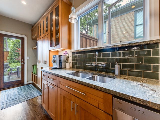 1107 Clermont Avenue, Dallas, TX 75223