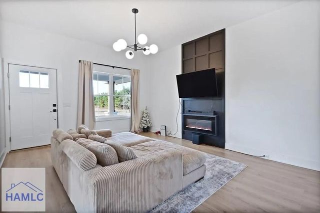 11038 Lanes Bridge Road, Jesup, GA 31545