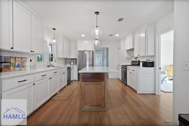 11038 Lanes Bridge Road, Jesup, GA 31545