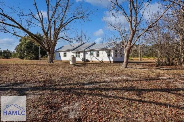 11038 Lanes Bridge Road, Jesup, GA 31545