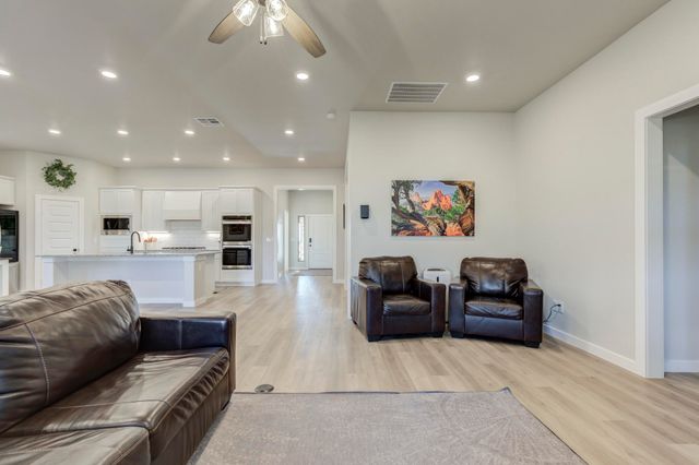 2915 Tractor Avenue, Wolfforth, TX 79382