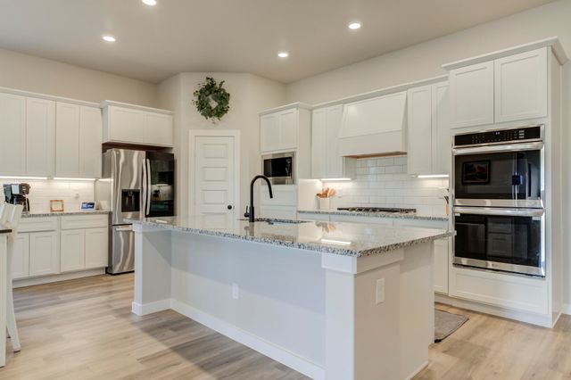 2915 Tractor Avenue, Wolfforth, TX 79382