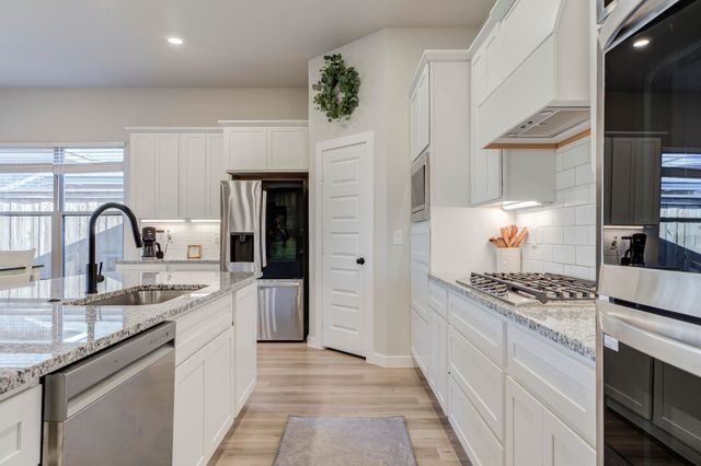 2915 Tractor Avenue, Wolfforth, TX 79382